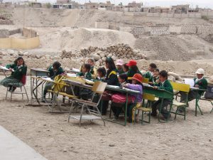 Peruvian school children